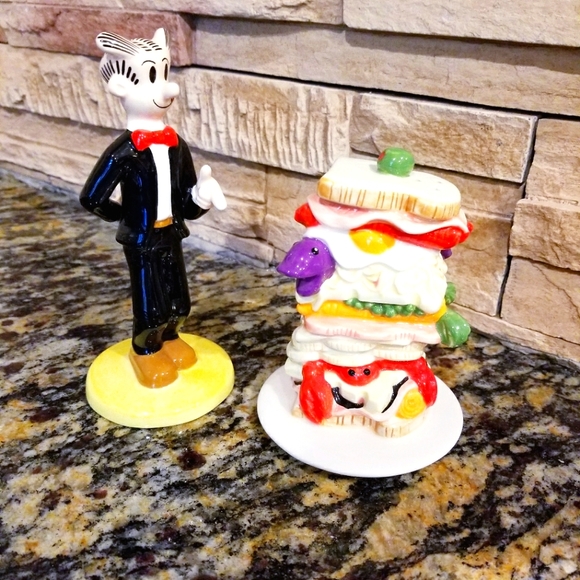 ♥️NWOT♥️ BLONDIE SALT & PEPPER SET - Picture 1 of 14